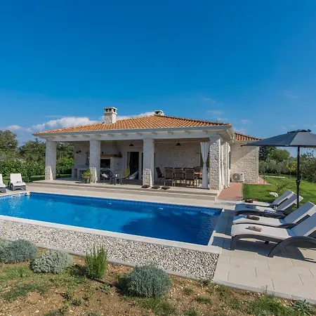 Marija Sibenik * Kljuc (Sibenik-Knin)