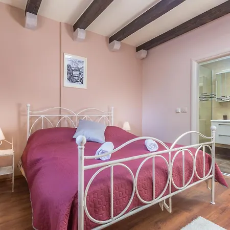 Marija Sibenik Villa *